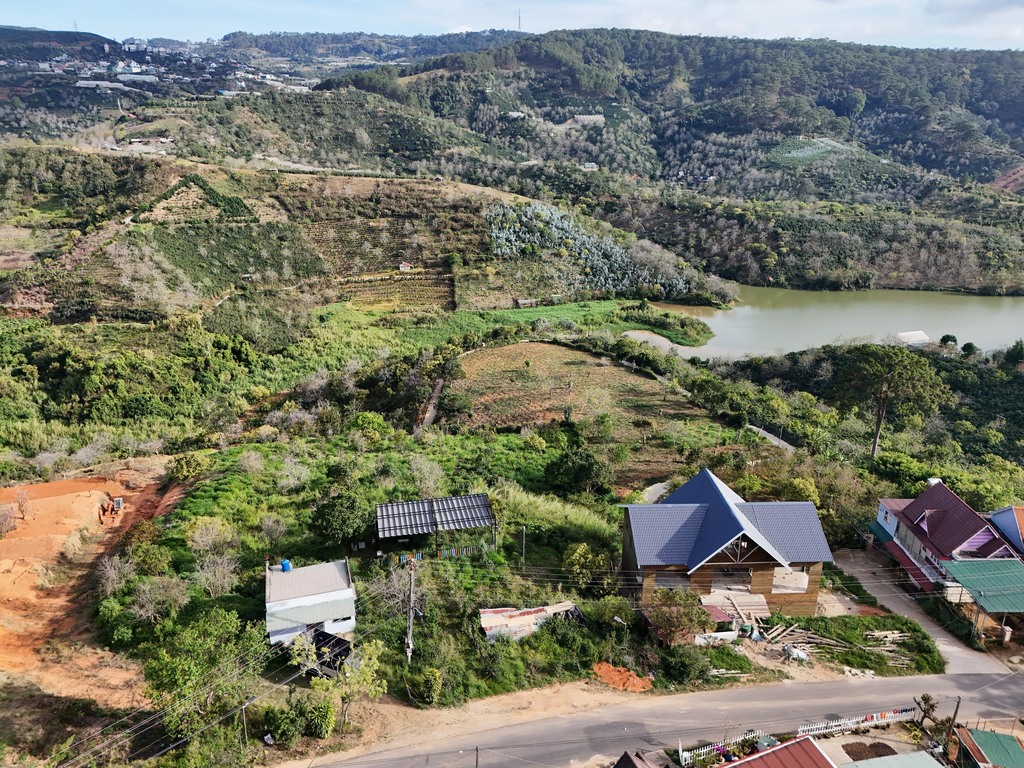 Slider Product Bán khu Đất 9000m2 hợp làm homestay, biệt thự vườn - 3 Mặt Tiền, View Hồ, rừng Thông, Điện Gió 4