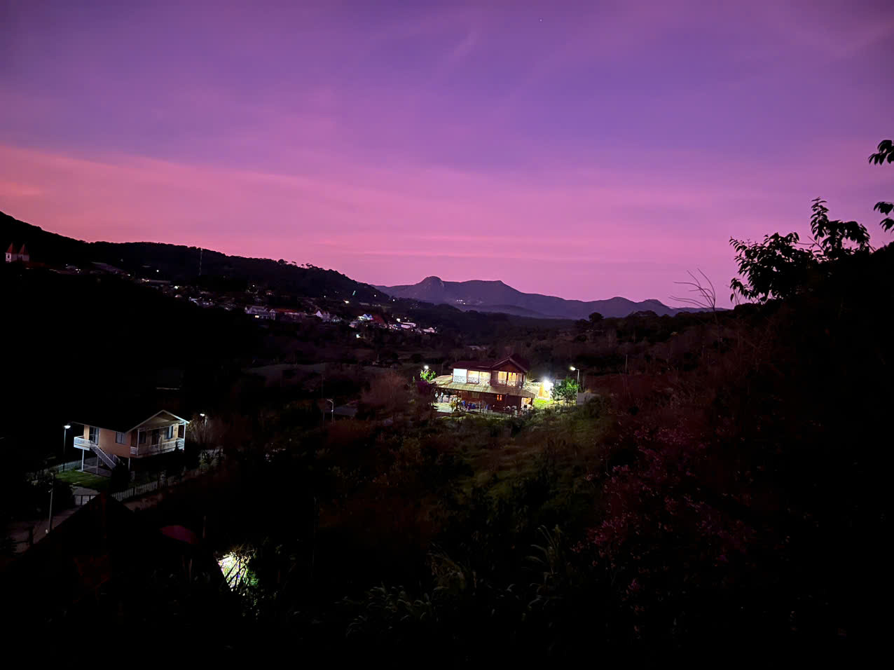 Slider Product Bán biệt Thự Nghỉ Dưỡng Đà Lạt – 5 Phòng Ngủ, Săn Mây Và Ngắm Hoàng Hôn Tuyệt Đẹp 9